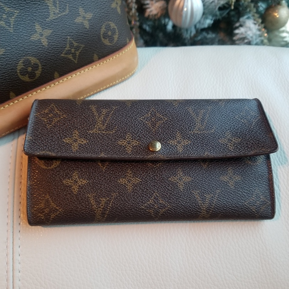 Louis Vuitton Sarah wallet-old model